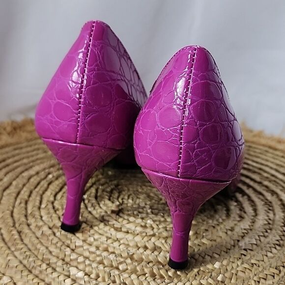 Coup D' Etat Faux Croc Size 8.5 Pumps - Picture 7 of 10